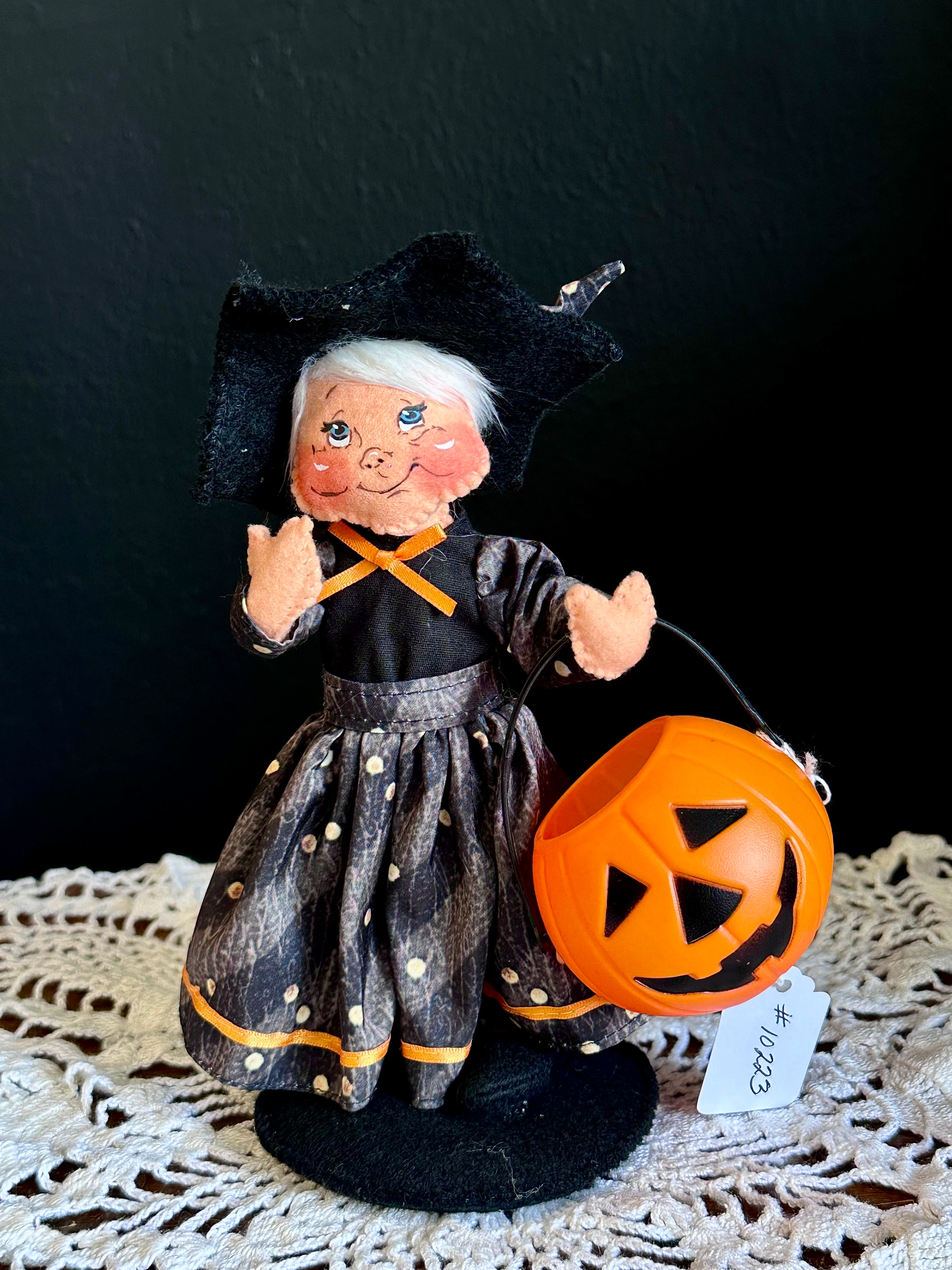 Annalee Doll